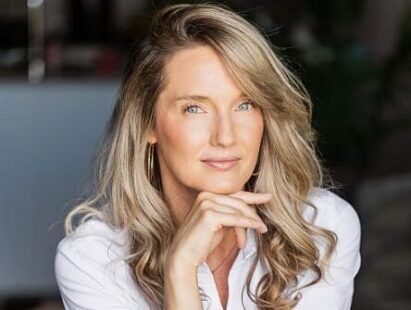 Lindsay Dyck | Graduated with a Diploma in Holistic Nutrition | Read Our Graduates & Their Stories
