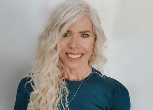 Lori Numrich Certified Holistic Nutritionist | Graduate of the Edison Institute of Nutrition